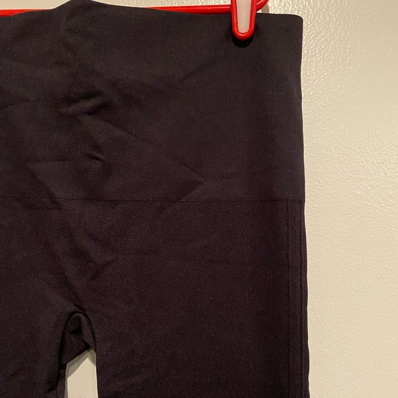 Spanx Leggings Womens XL Black Ribbed Cropped Look At Me Now Shapewear Seamless - Picture 5 of 9